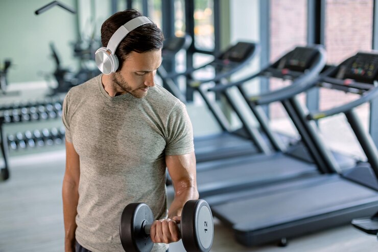Strength Training vs. Cardio: What's the Right Balance?
